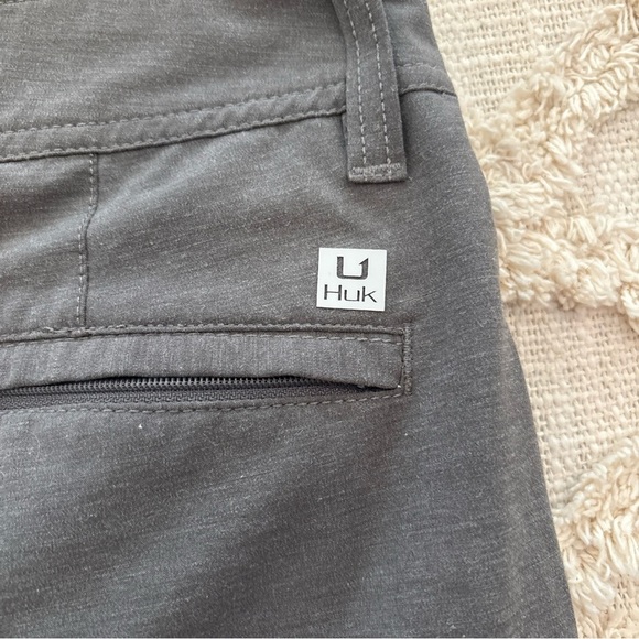 Huk Fishing Shorts Mens XL Gray  Performance Outdoor Pocket Lightweight - Picture 4 of 4